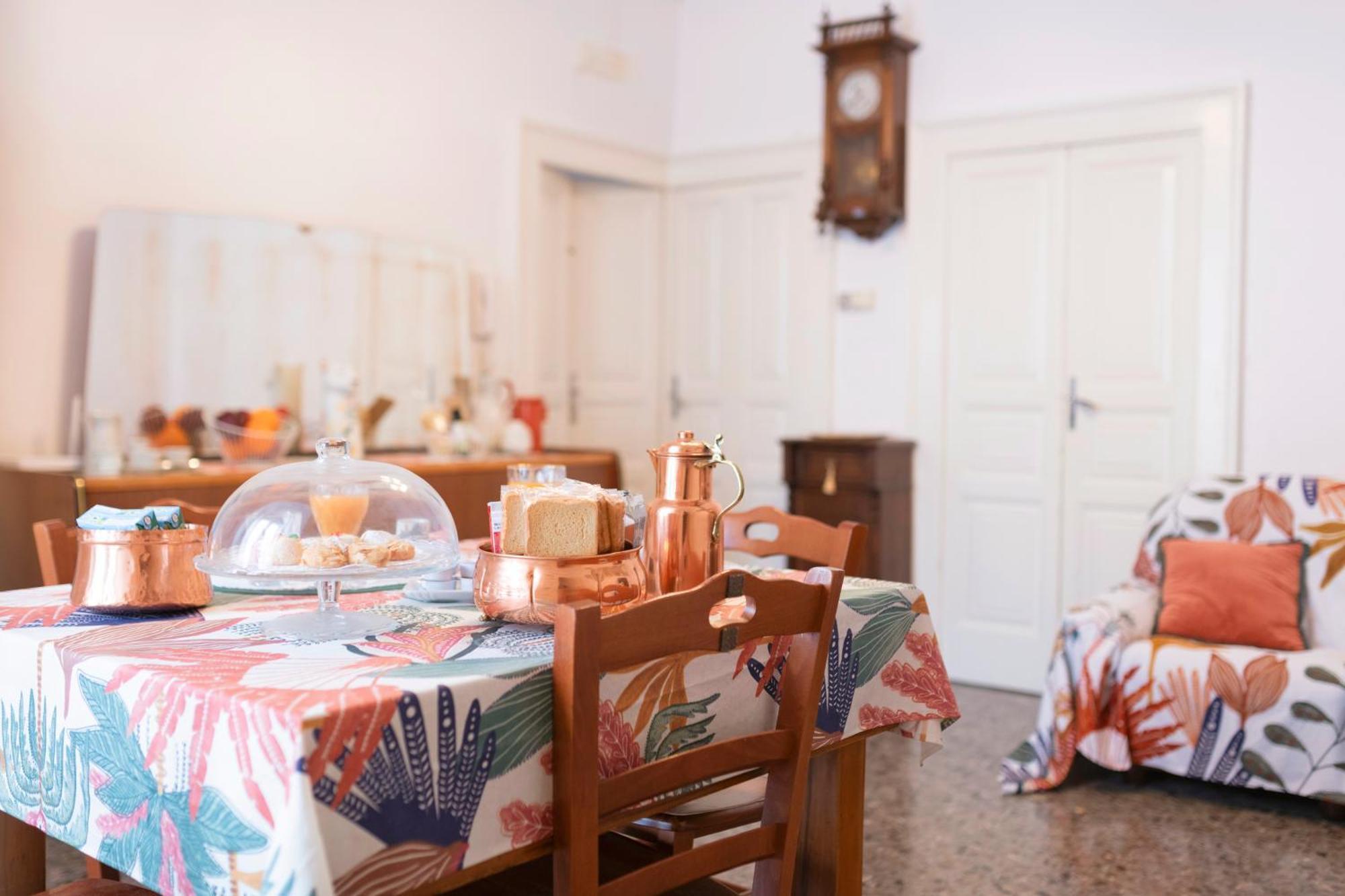 Nonna Nella Casa In Centro Apartment Ostuni Bagian luar foto